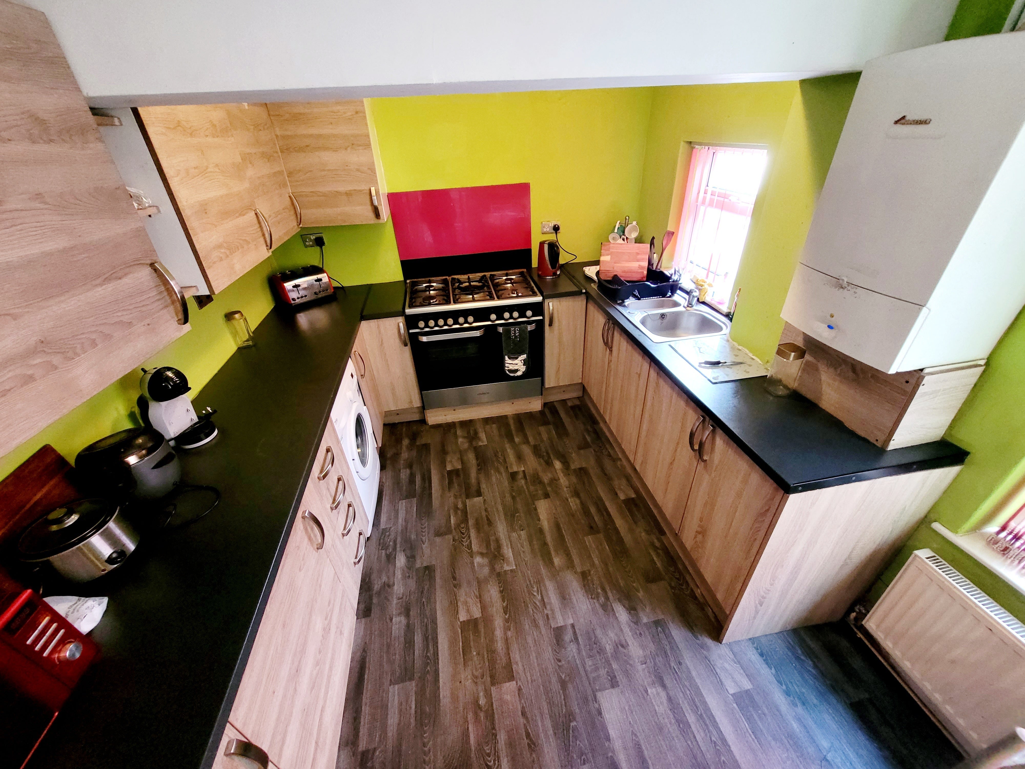 Room Liverpool Road in Salford