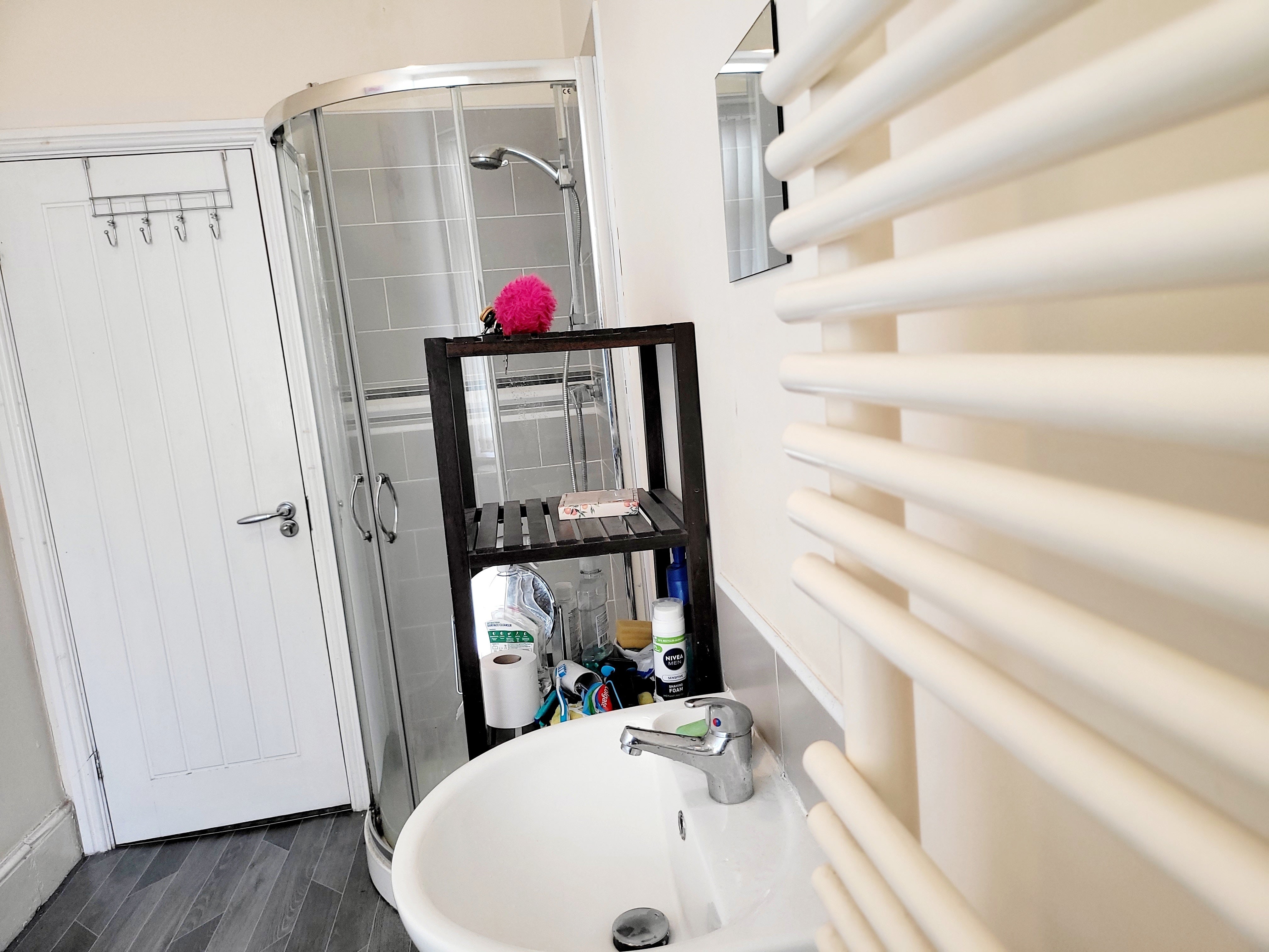 Room Liverpool Road in Salford