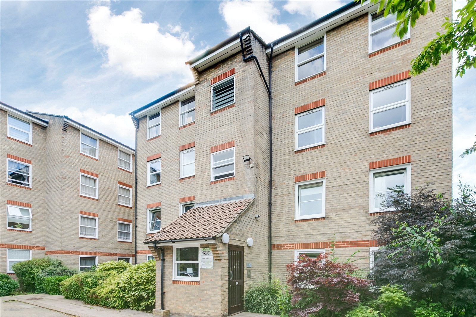 Flat Barker Drive in Greater London