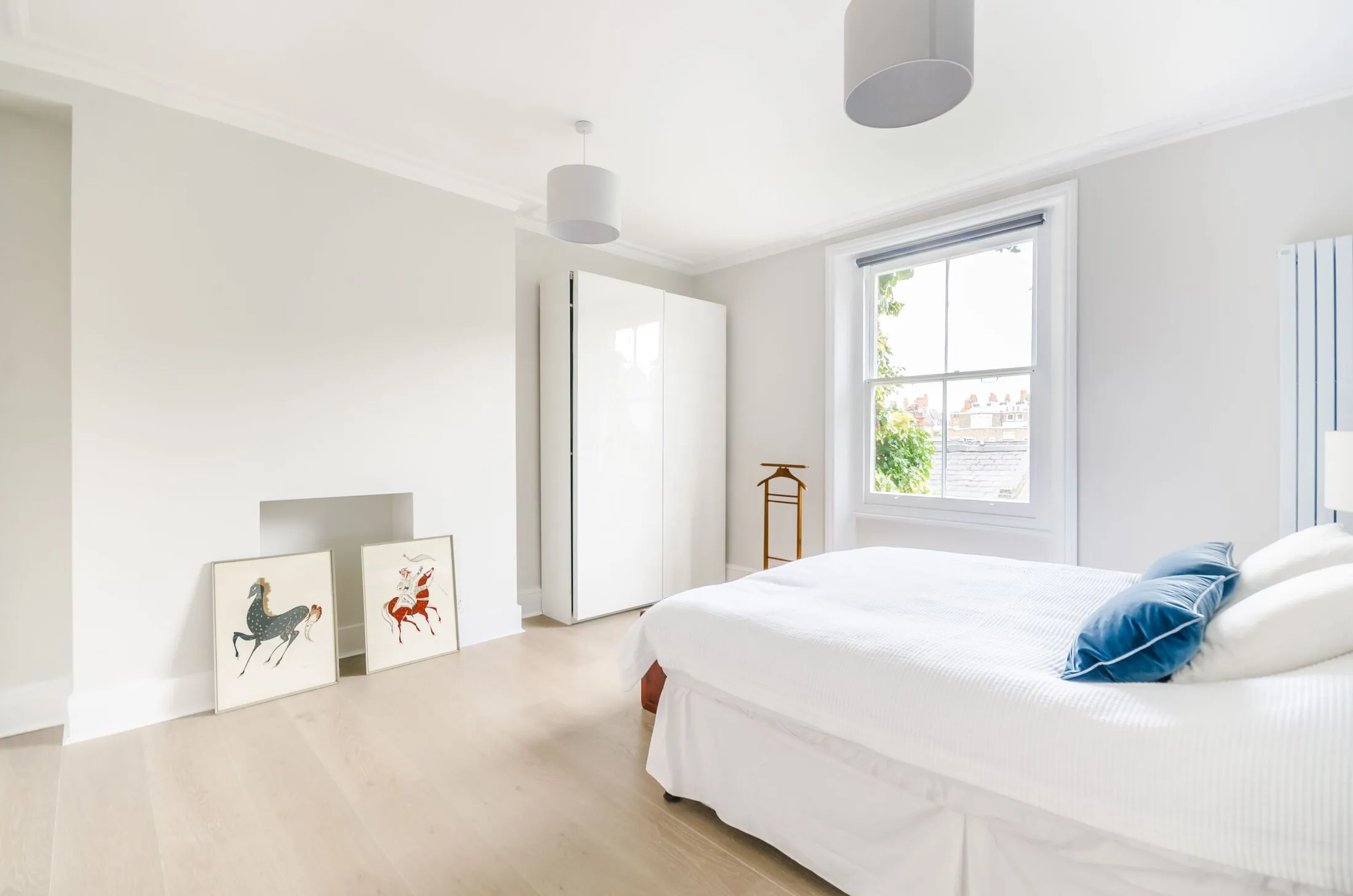 Flat Henniker Mews in Greater London