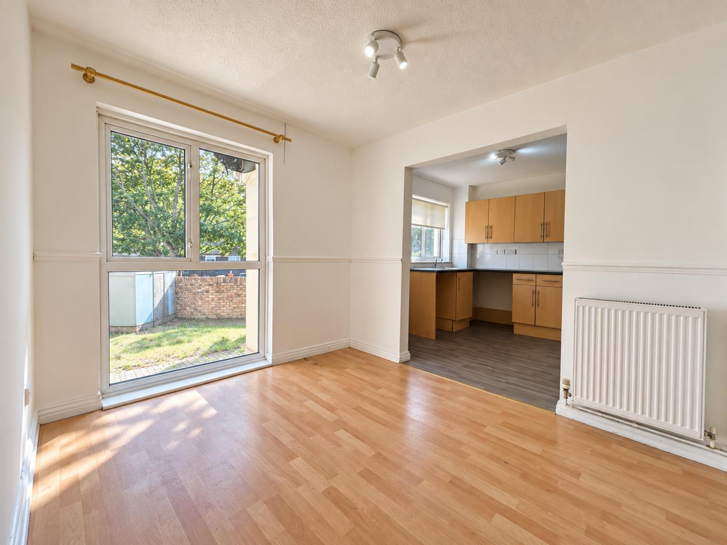 House Coltsfoot Drive in Havant