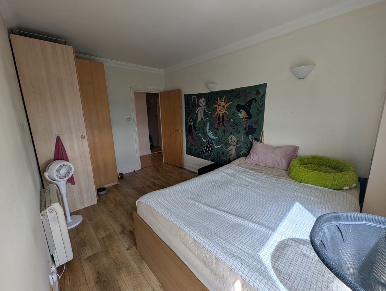 Flat Lanark Square in Greater London