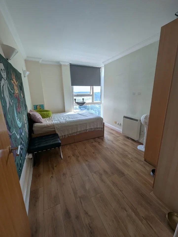 Flat Lanark Square in Greater London
