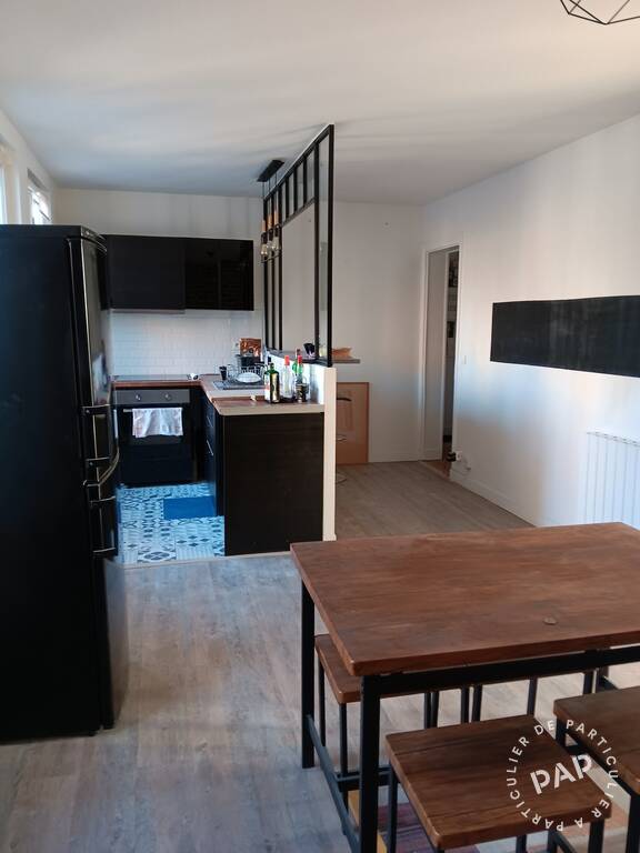 Flat Rue Antoinette Fouque in Paris