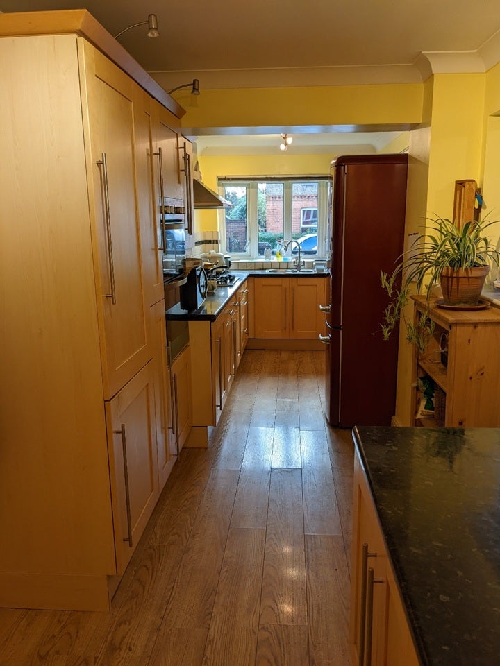Room Baden Road in Guildford