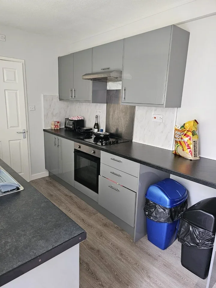Flat Mornington Road in Preston