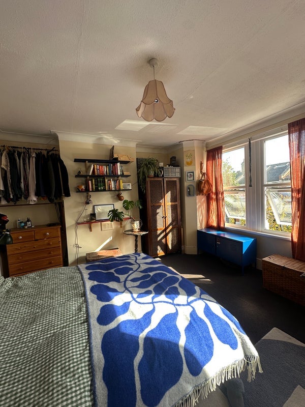Room Harlescott Road in Greater London