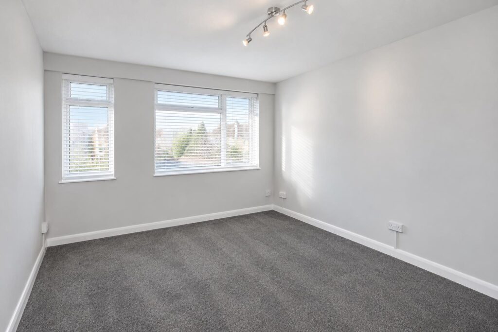 Flat Orchard Close in Mole Valley