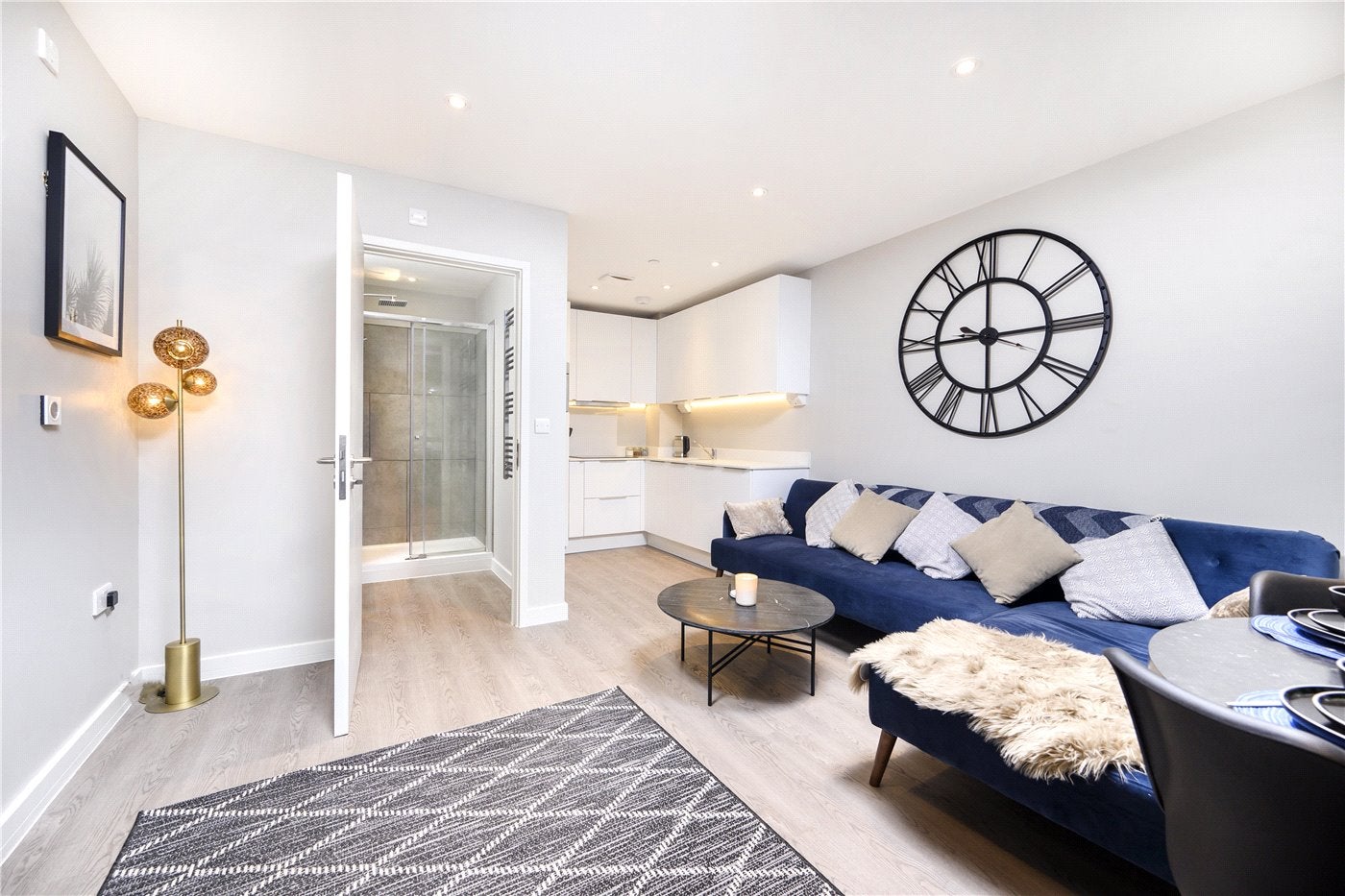 Flat Lampton Road in Greater London