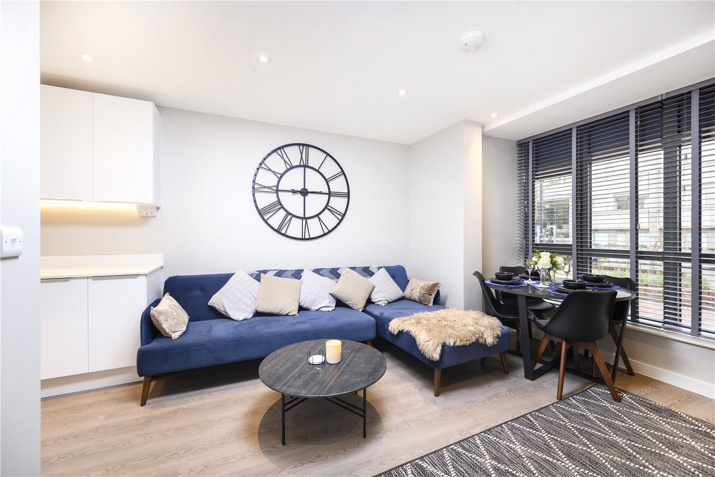 Flat Lampton Road in Greater London