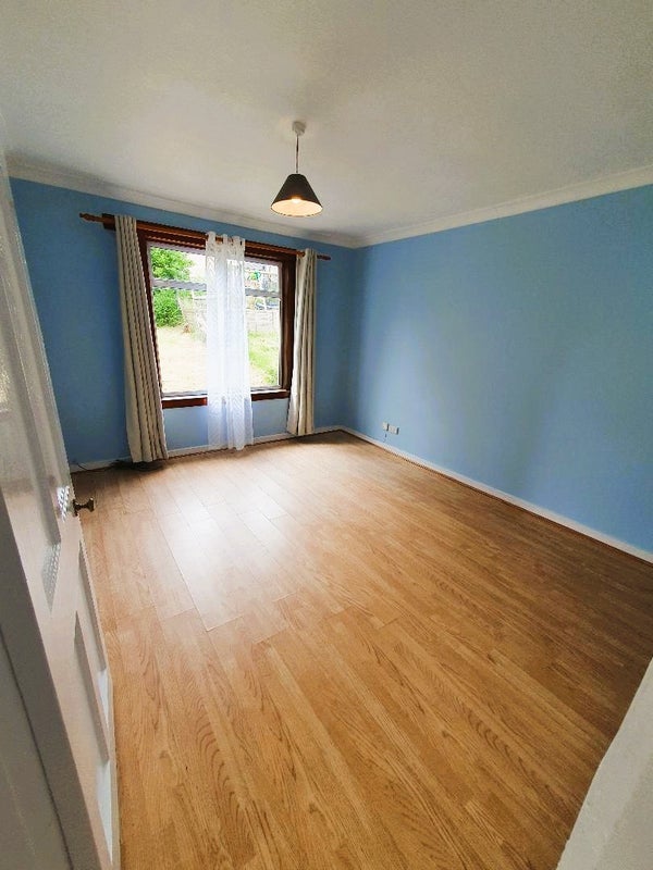 Flat Harport Street in Glasgow