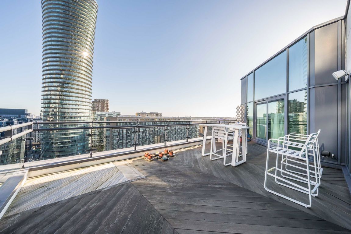 Flat Millharbour in Greater London