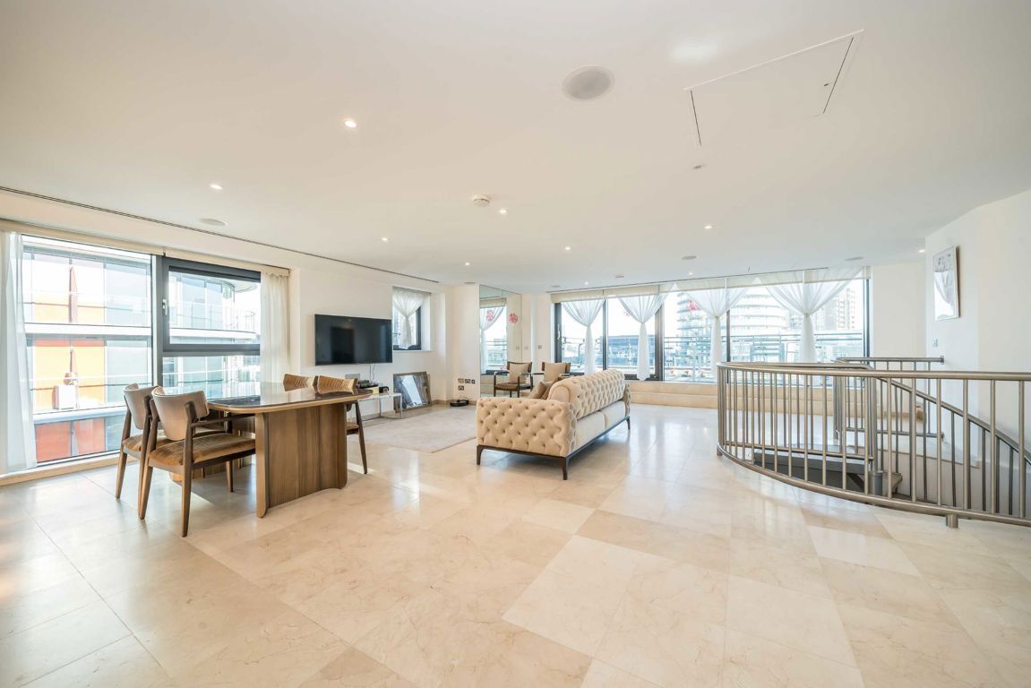 Flat Millharbour in Greater London