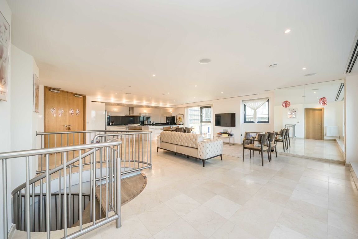 Flat Millharbour in Greater London