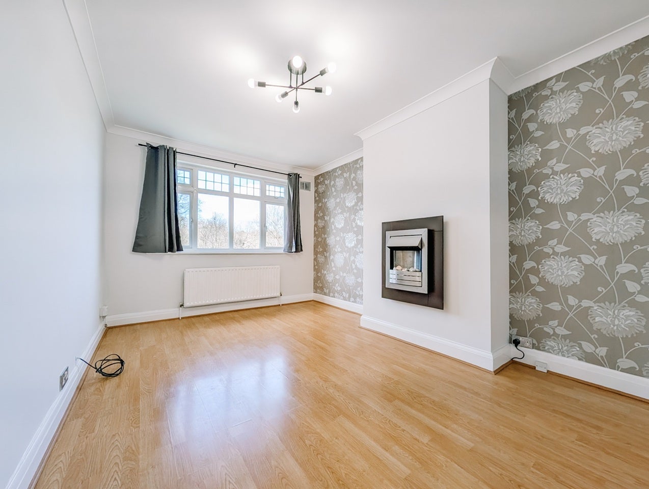 Flat Epsom Road in Greater London
