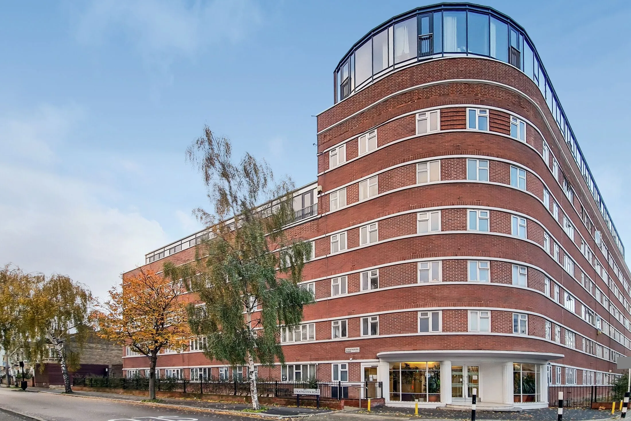 Flat Acre Lane in Greater London