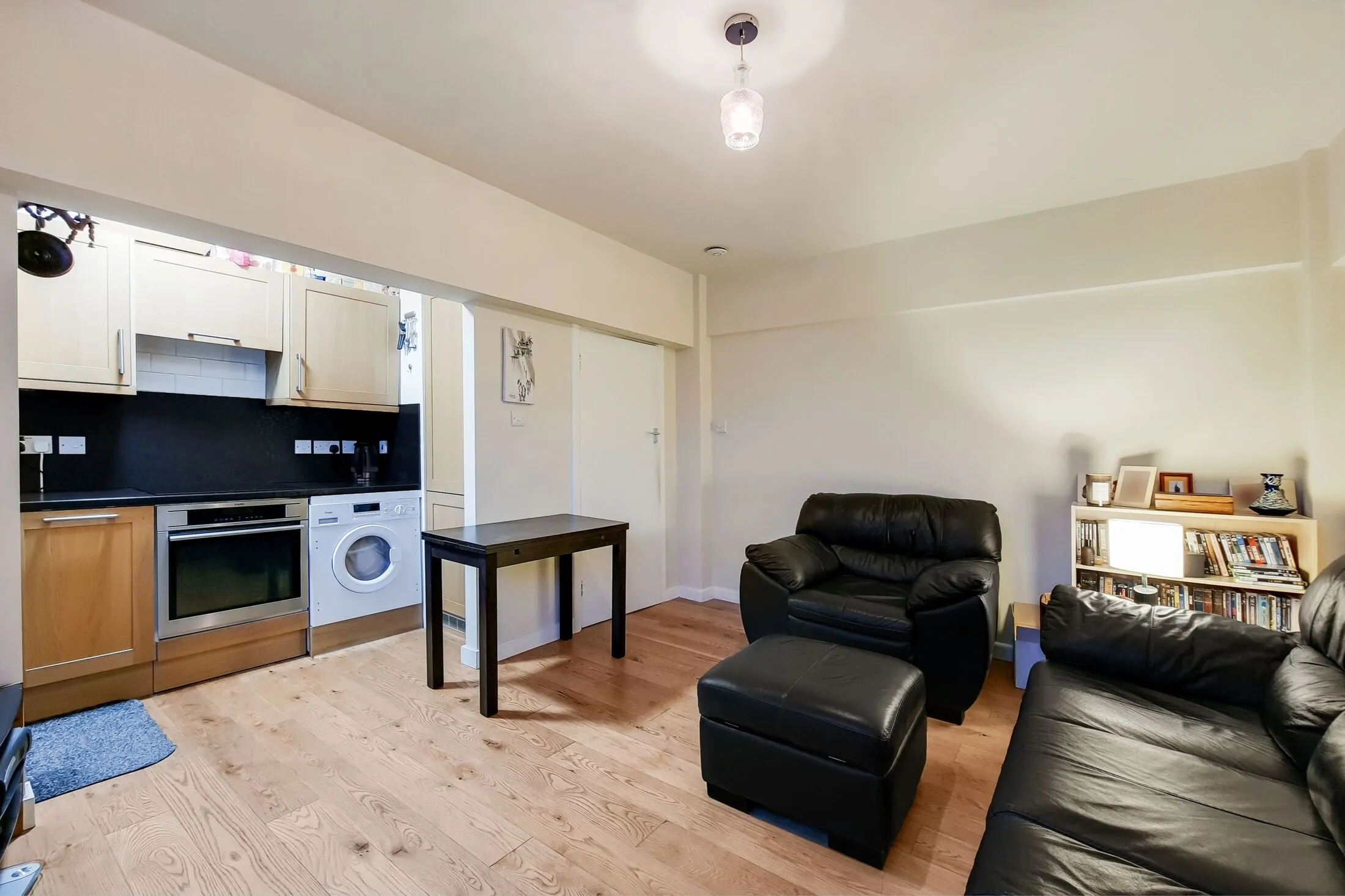Flat Acre Lane in Greater London