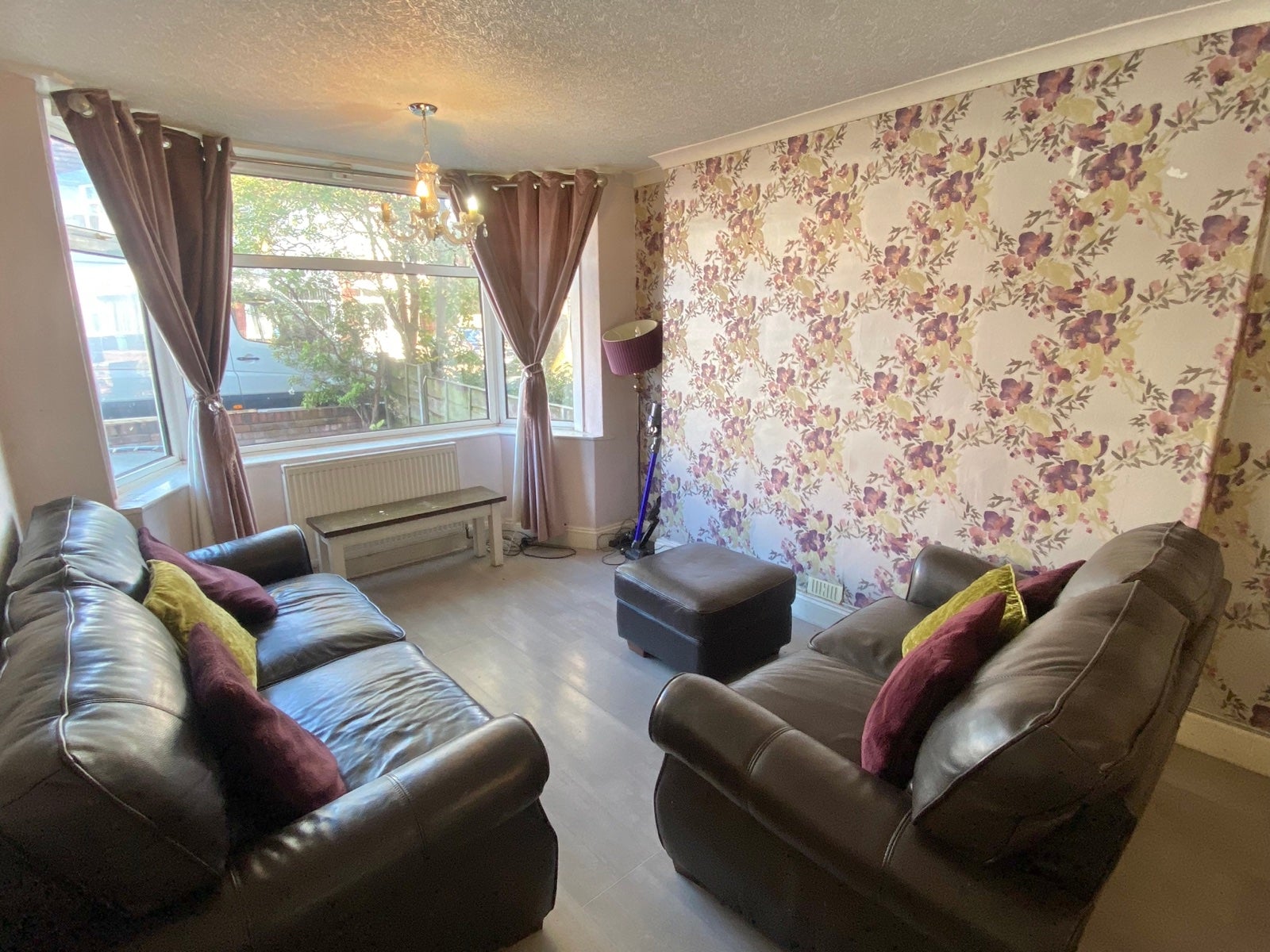 Room Whitefield in Stockport