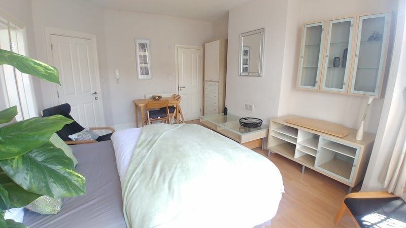 Room Murray Road in Rugby