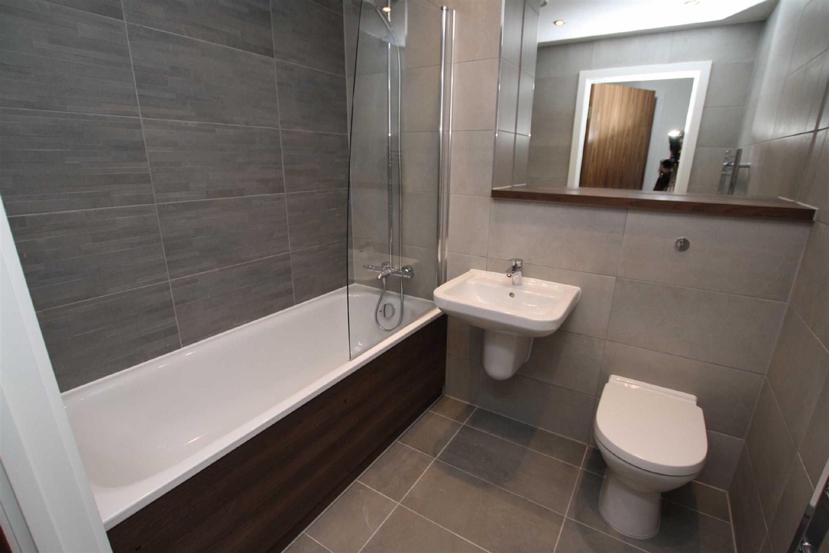 Flat Ordsall Lane in Salford