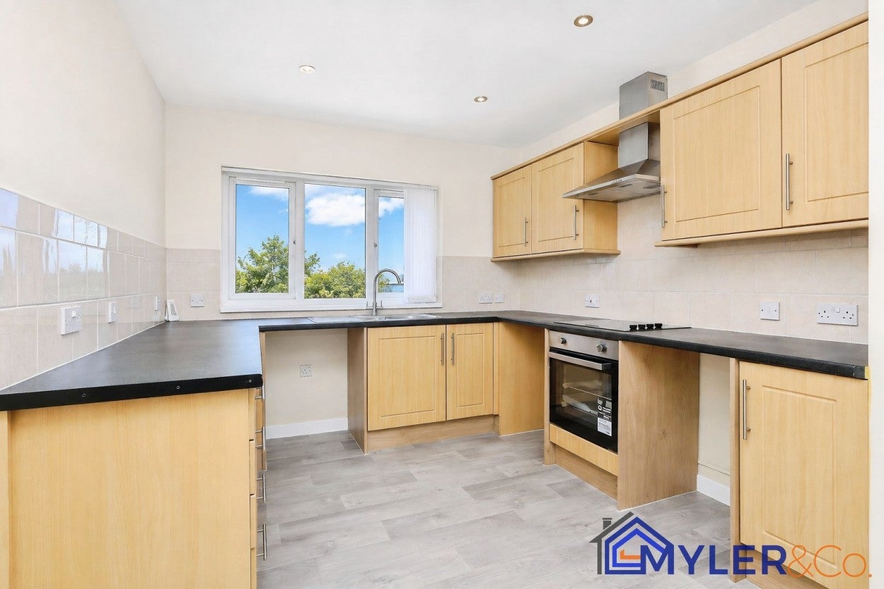 Flat Cherrysutton in Widnes