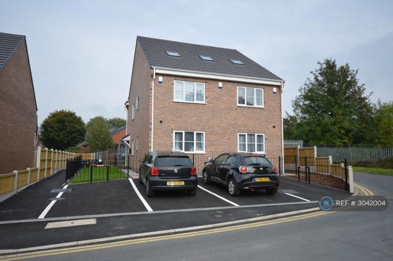 Flat Lyme Valley Road in Newcastle-under-Lyme