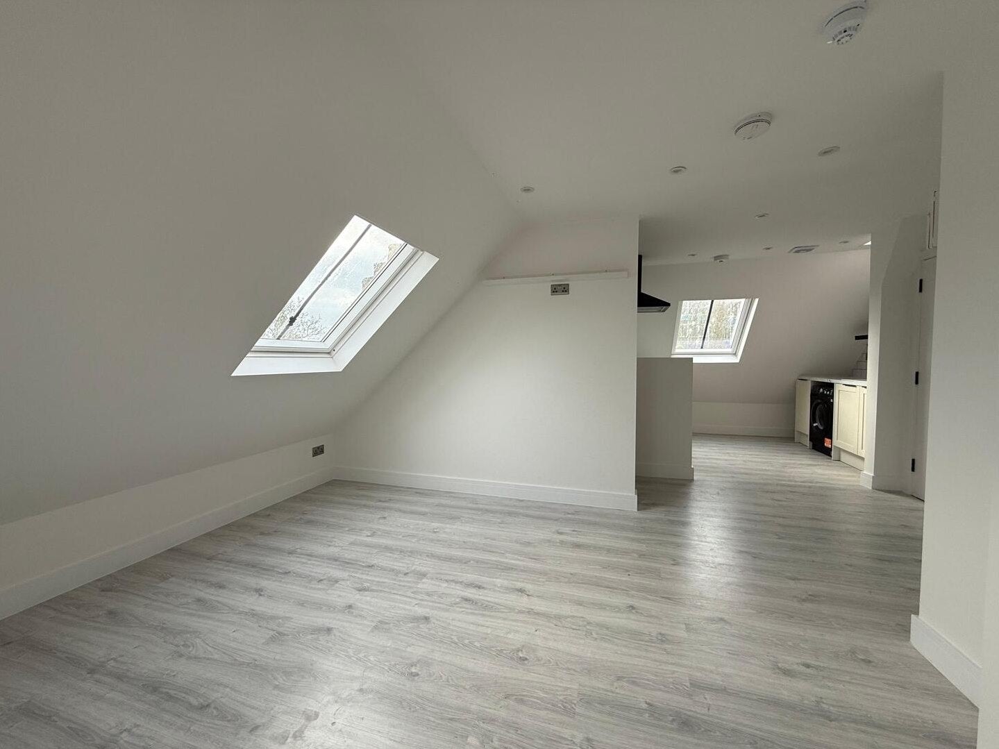 Flat Bouverie Road West in Folkestone and Hythe District