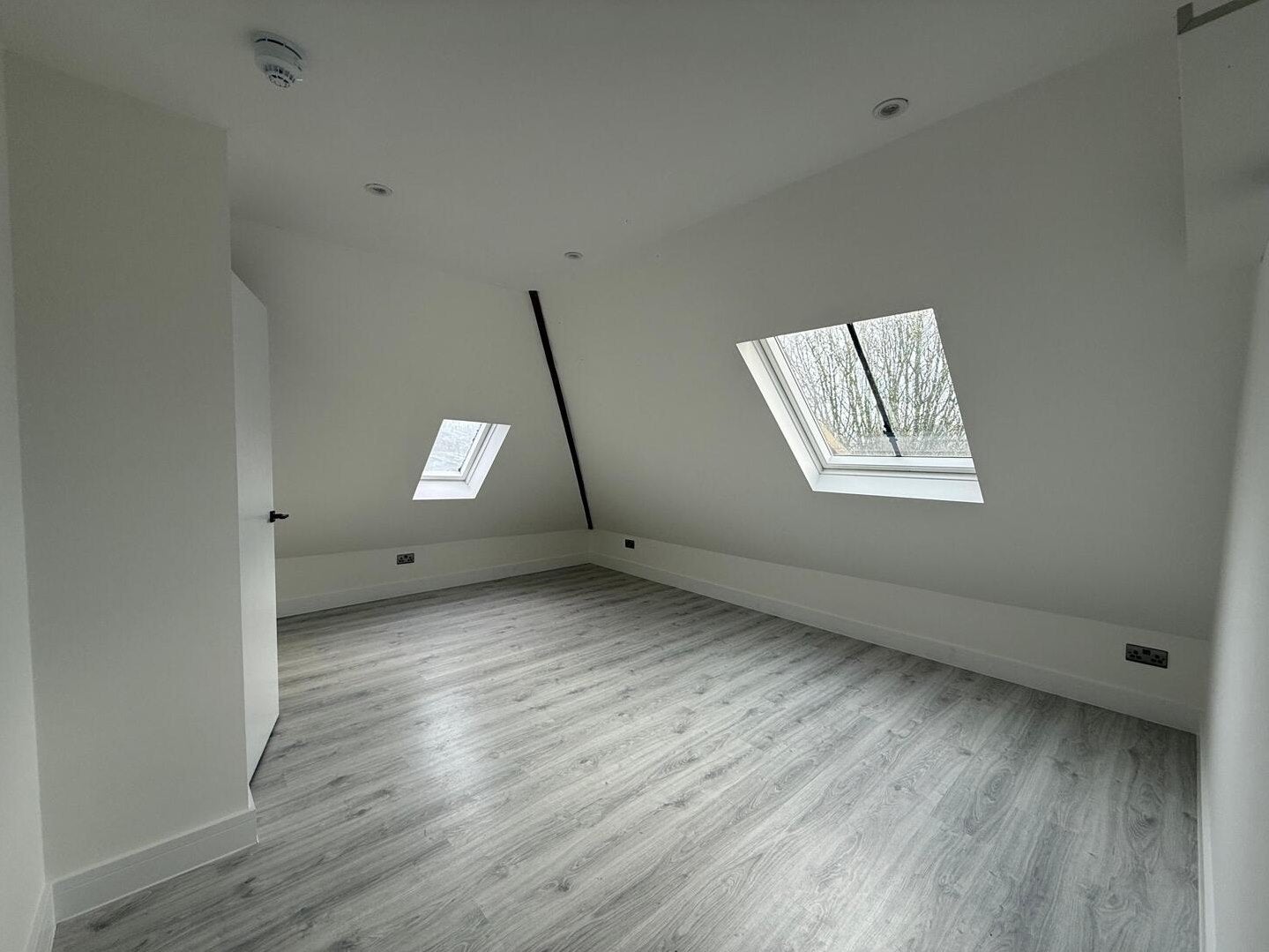 Flat Bouverie Road West in Folkestone and Hythe District