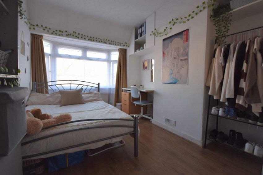 Flat Bridgehill Close in Guildford