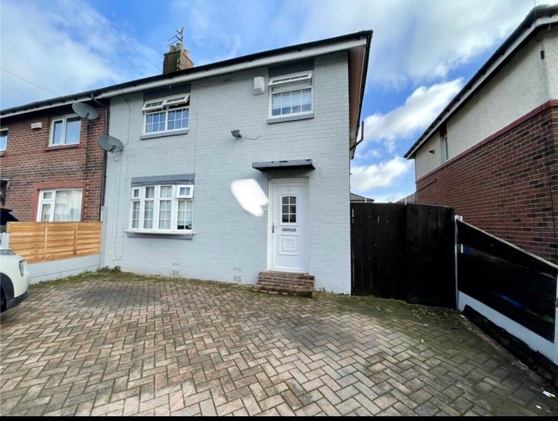 House Linden Avenue in Salford