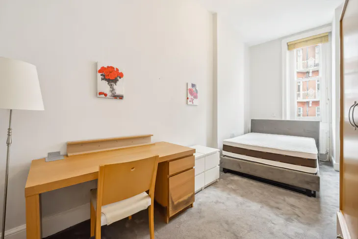 Flat Old Brompton Road in Greater London