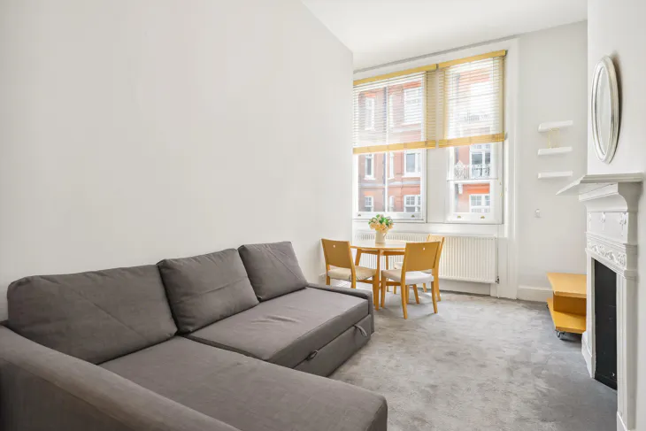Flat Old Brompton Road in Greater London