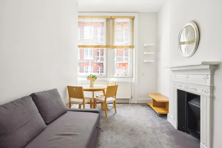 Flat Old Brompton Road in Greater London