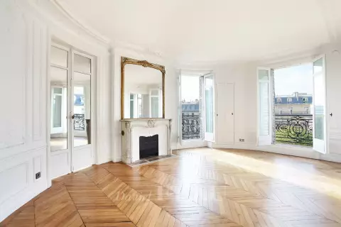 Appartement Avenue des Champs-Élysées à Paris