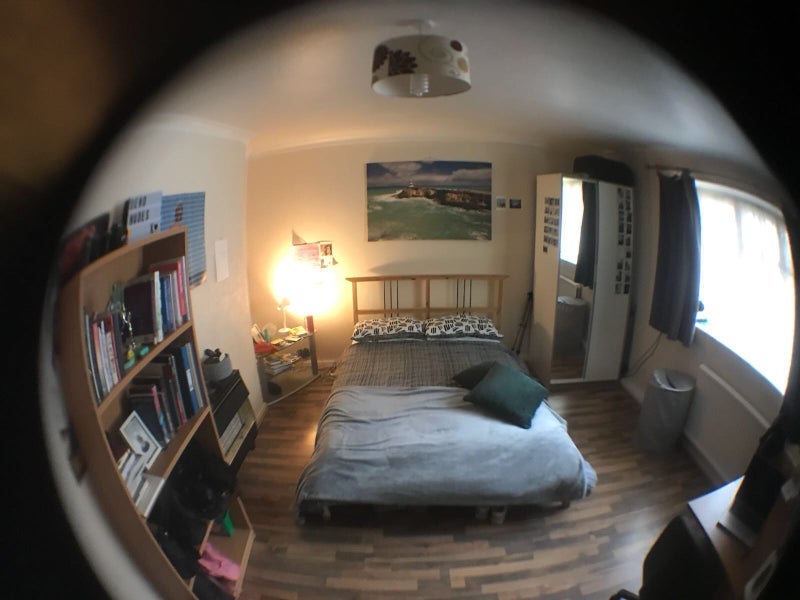 Room Knowles Place in Manchester