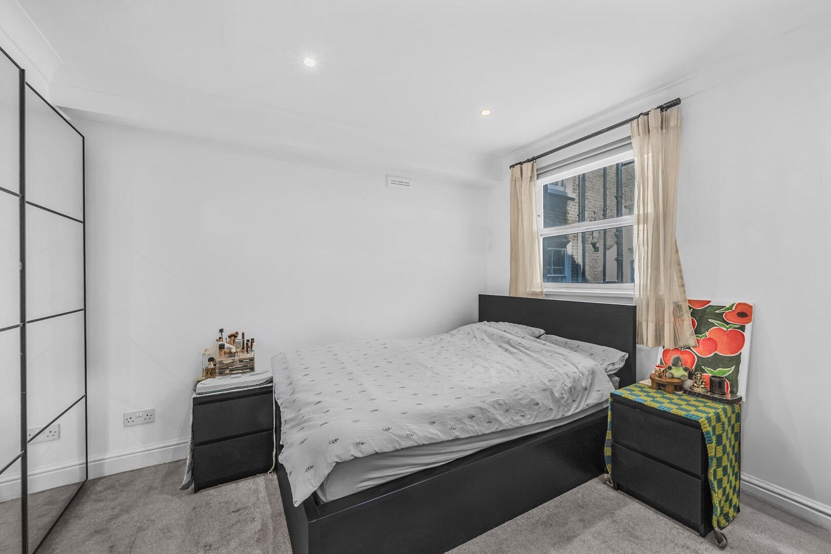 Flat Perham Road in Greater London
