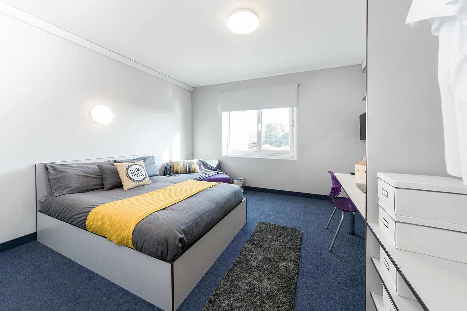 Flat Crawhall Road in Newcastle upon Tyne