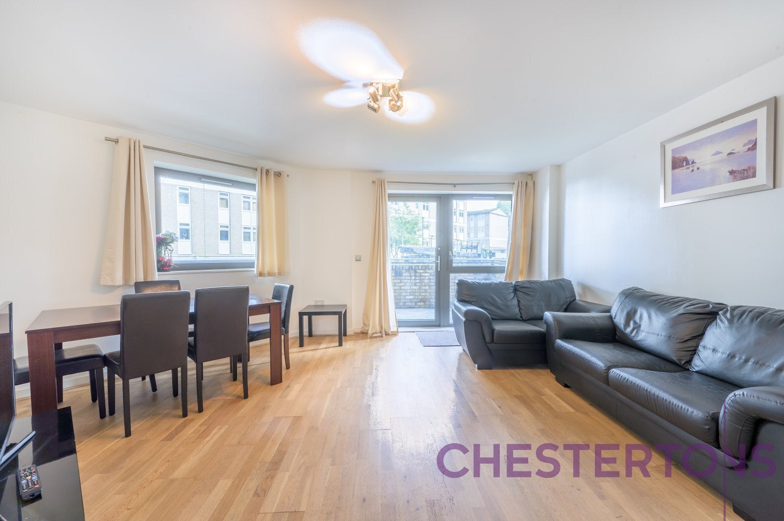 Flat Stebondale Street in Greater London