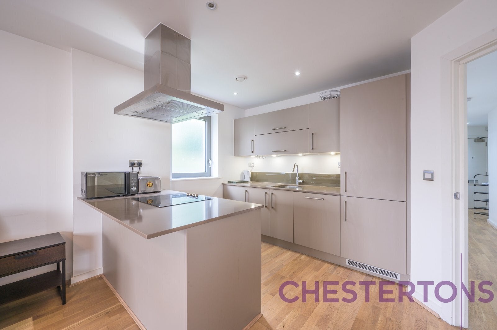Flat Stebondale Street in Greater London