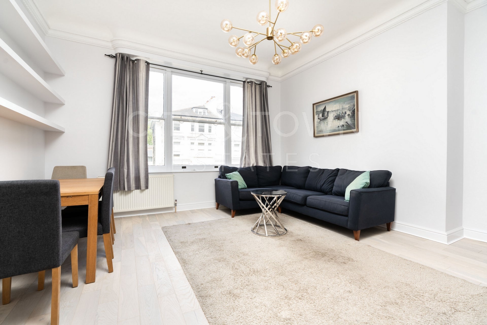 Flat Belsize Avenue in Greater London