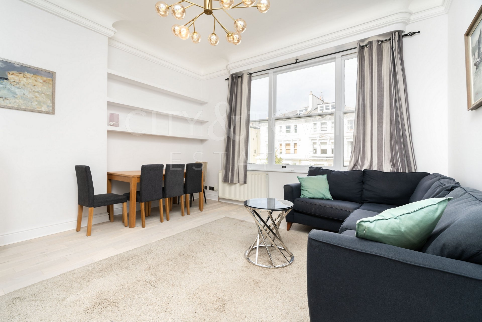 Flat Belsize Avenue in Greater London
