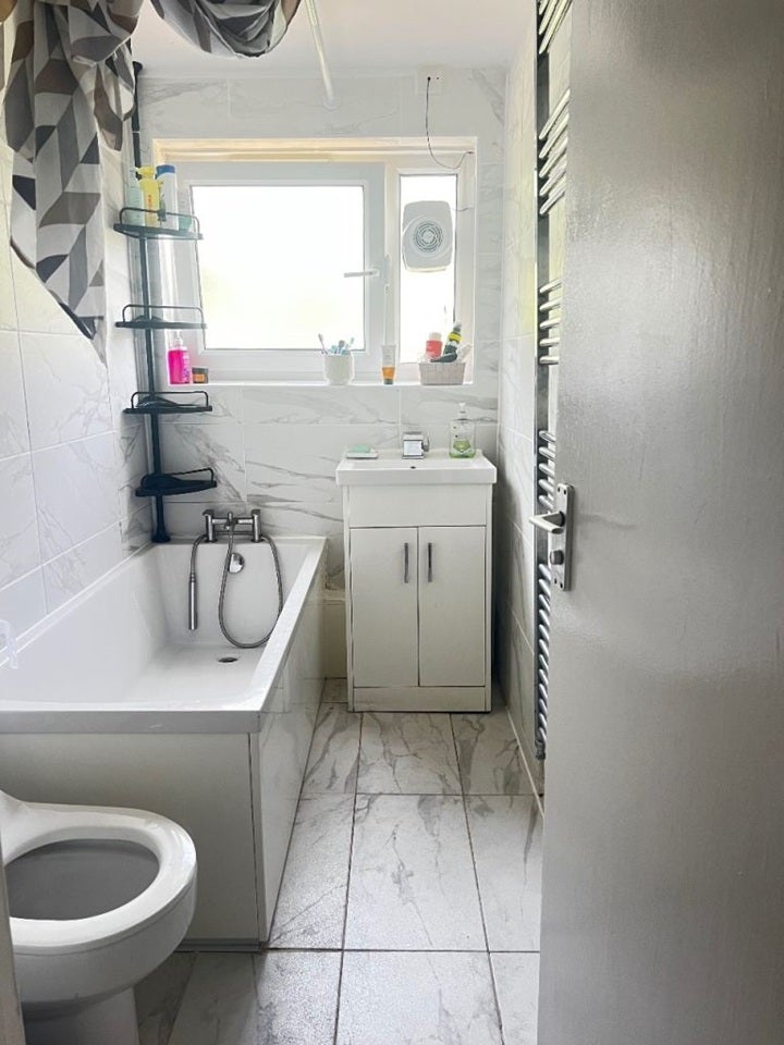 Room Claremont Road in Greater London