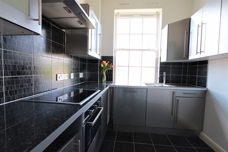 Flat James Lee Square in Greater London