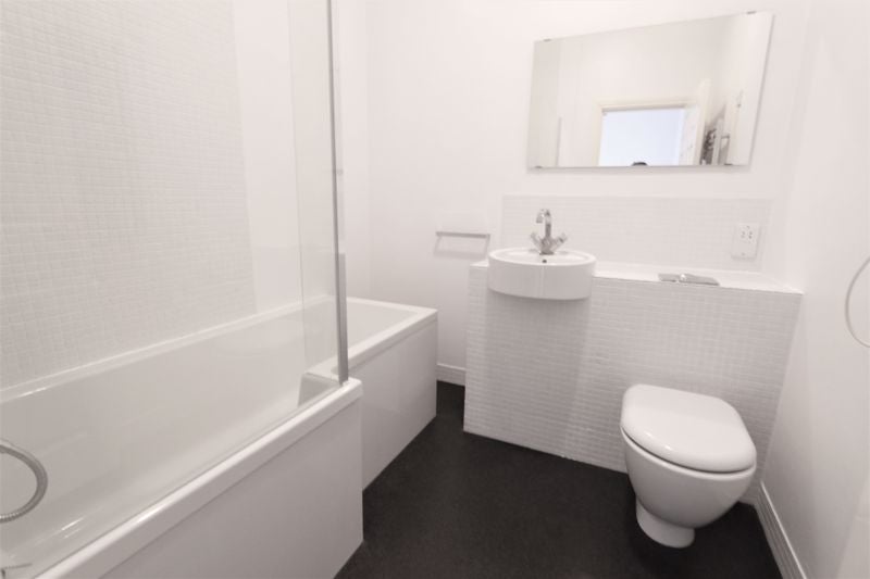 Flat James Lee Square in Greater London