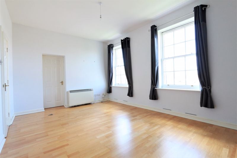 Flat James Lee Square in Greater London