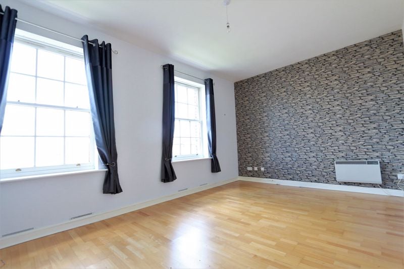 Flat James Lee Square in Greater London