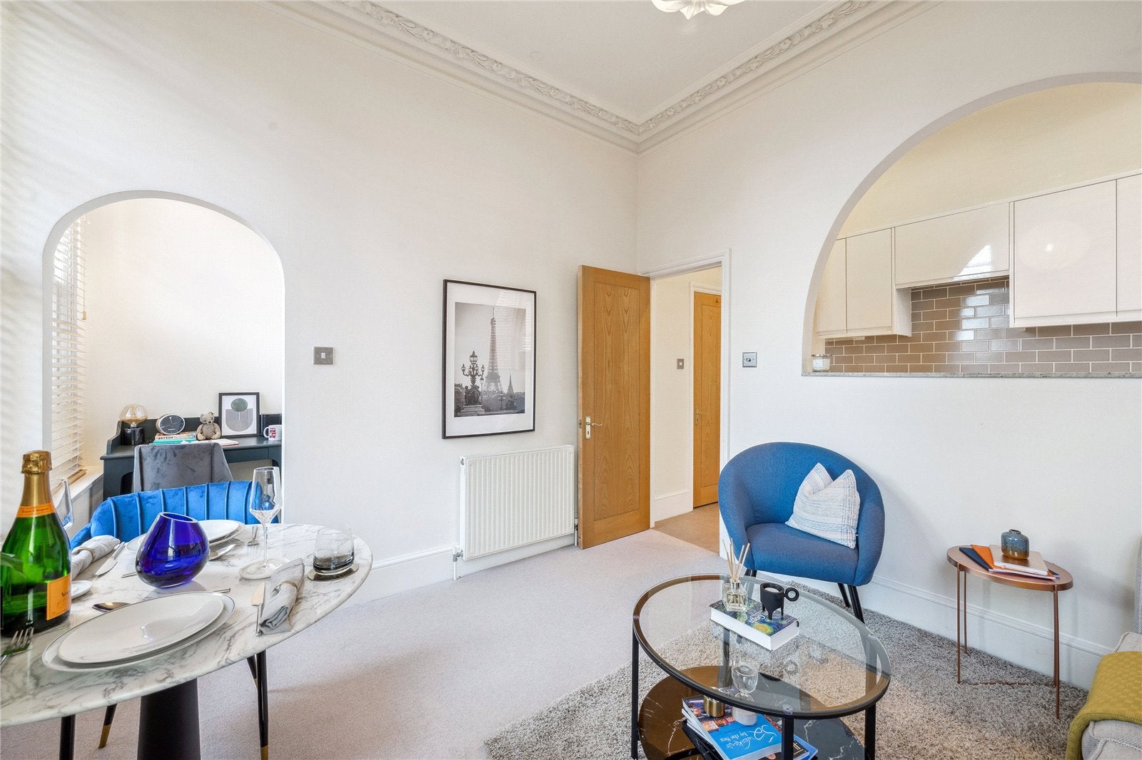 Flat Sandycombe Road in Greater London