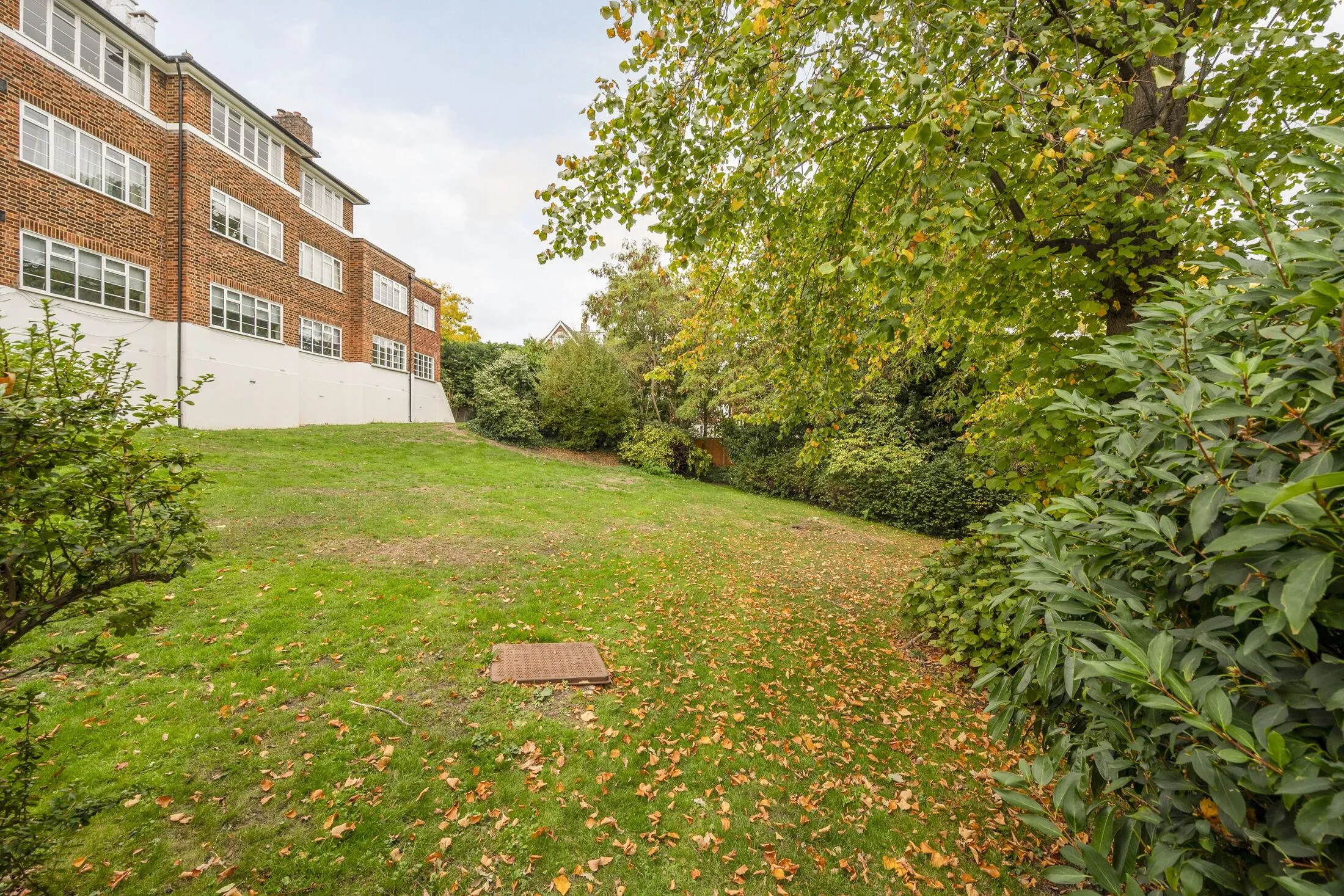 Flat Raymond Road in Greater London