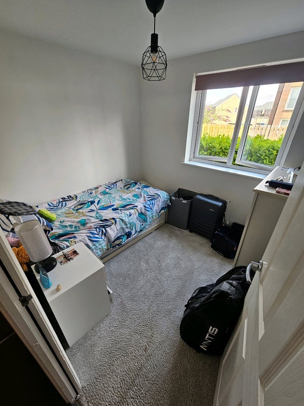 Room Milligan Drive in City of Edinburgh