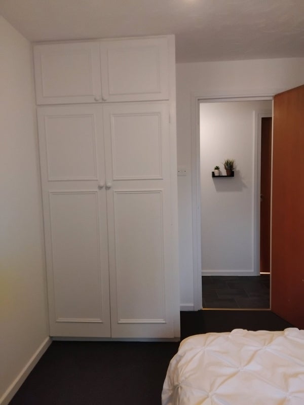 Room Evelyn Denington Road in Greater London